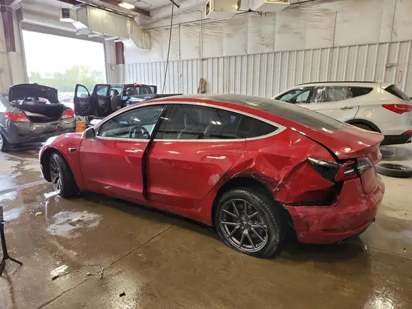 5YJ3E1EB2JF099583 2018 TESLA MODEL 3 - Image 2