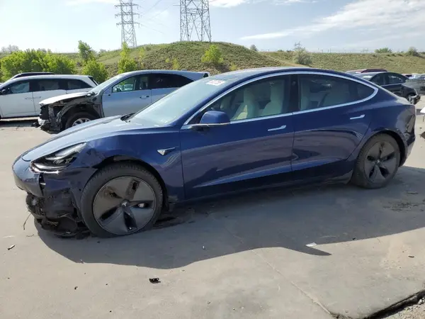 5YJ3E1EB2JF099776 2018 TESLA MODEL 3 - Image 1