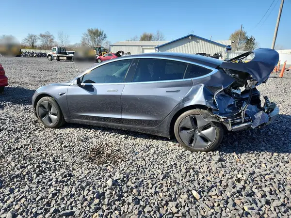 5YJ3E1EB2JF103745 2018 TESLA MODEL 3 - Image 2