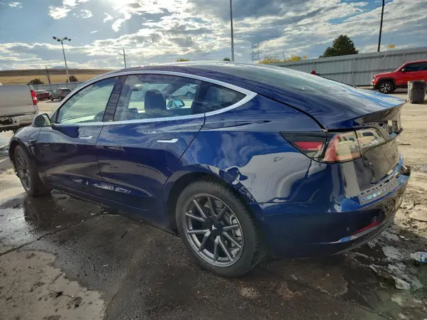5YJ3E1EB2JF105172 2018 TESLA MODEL 3 - Image 2