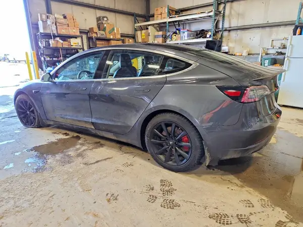 5YJ3E1EB2JF107794 2018 TESLA MODEL 3 - Image 2