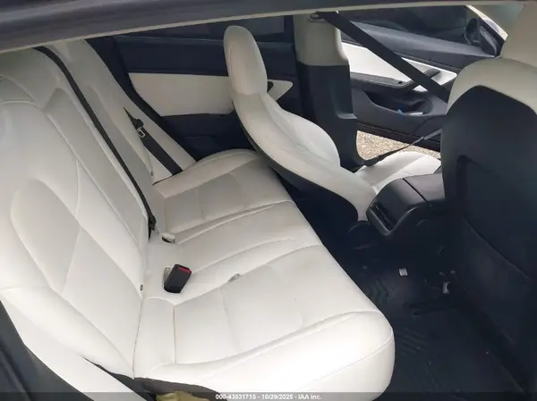 5YJ3E1EB2JF111764 2018 TESLA MODEL 3 - Image 8