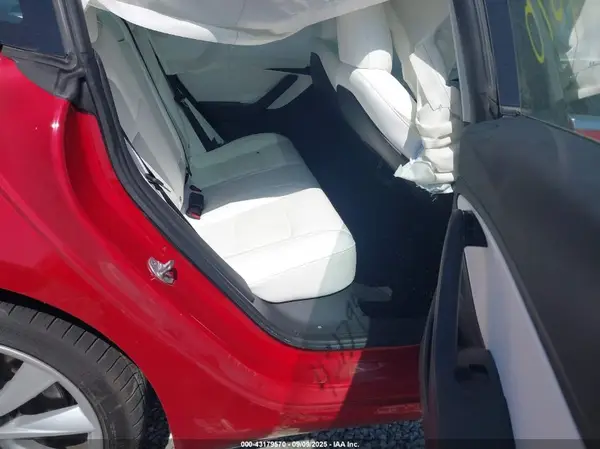 5YJ3E1EB2JF112025 2018 TESLA MODEL 3 - Image 8