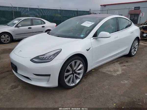 5YJ3E1EB2JF112221 2018 TESLA MODEL 3 - Image 2