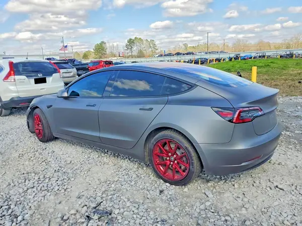 5YJ3E1EB2JF112980 2018 TESLA MODEL 3 - Image 2
