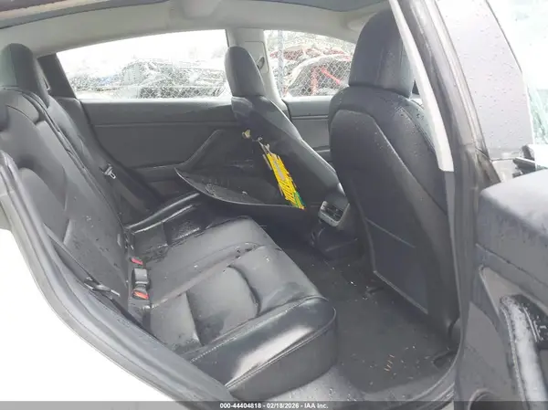 5YJ3E1EB2JF115569 2018 TESLA MODEL 3 - Image 8