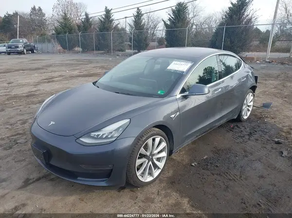 5YJ3E1EB2JF116799 2018 TESLA MODEL 3 - Image 2