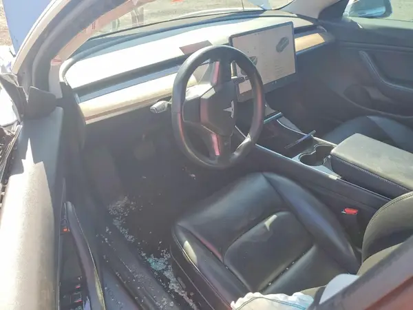 5YJ3E1EB2JF116947 2018 TESLA MODEL 3 - Image 8
