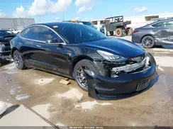 5YJ3E1EB2JF118956 2018 TESLA MODEL 3