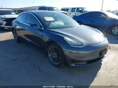5YJ3E1EB2JF128922 2018 TESLA MODEL 3