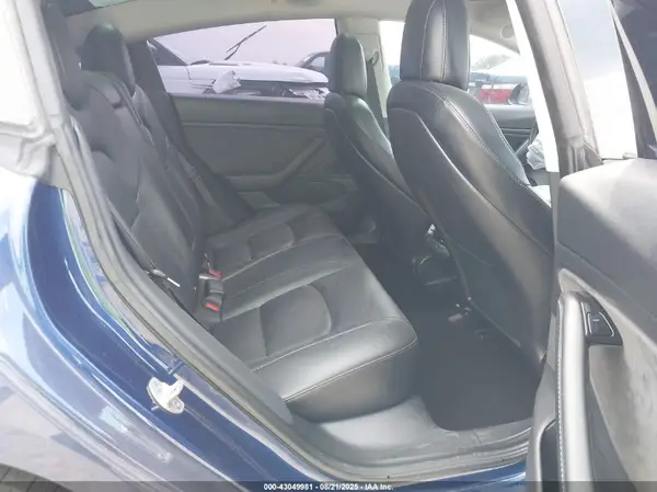 5YJ3E1EB2JF130251 2018 TESLA MODEL 3 - Image 8