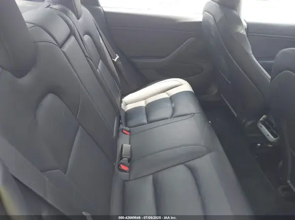 5YJ3E1EB2JF133392 2018 TESLA MODEL 3 - Image 8