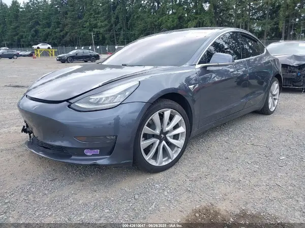 5YJ3E1EB2JF135062 2018 TESLA MODEL 3 - Image 2
