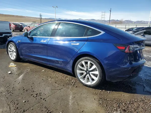 5YJ3E1EB2JF135398 2018 TESLA MODEL 3 - Image 2