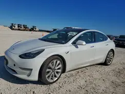 5YJ3E1EB2JF135644 2018 TESLA MODEL 3