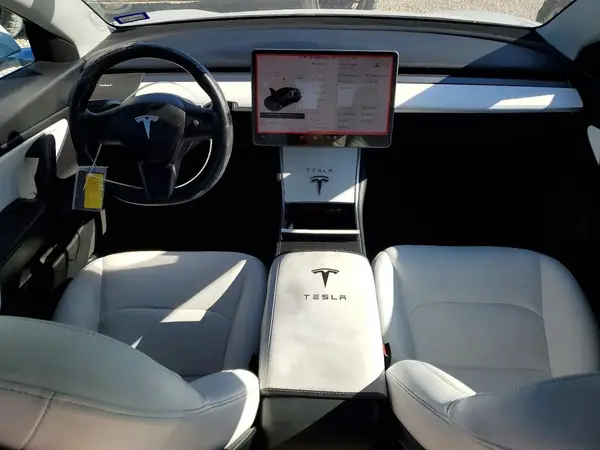 5YJ3E1EB2JF135644 2018 TESLA MODEL 3 - Image 8