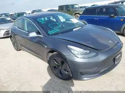 5YJ3E1EB2JF145722 2018 TESLA MODEL 3