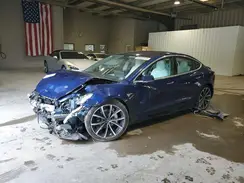 5YJ3E1EB2JF147681 2018 TESLA MODEL 3