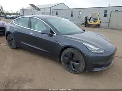 5YJ3E1EB2JF169812 2018 TESLA MODEL 3
