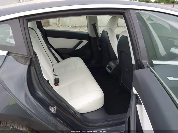 5YJ3E1EB2JF169812 2018 TESLA MODEL 3 - Image 8
