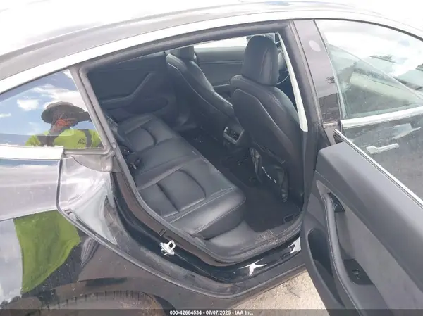 5YJ3E1EB2JF170331 2018 TESLA MODEL 3 - Image 8
