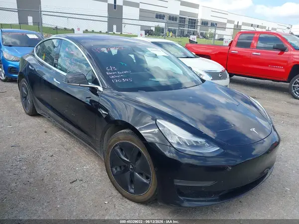 5YJ3E1EB2JF170345 2018 TESLA MODEL 3 - Image 1