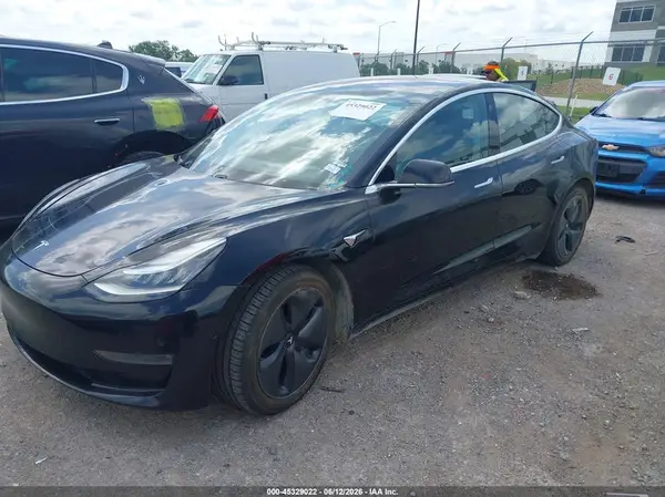 5YJ3E1EB2JF170345 2018 TESLA MODEL 3 - Image 2