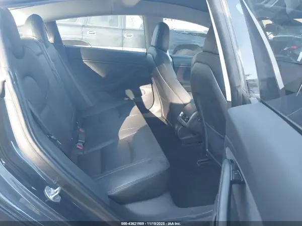 5YJ3E1EB2JF181331 2018 TESLA MODEL 3 - Image 8