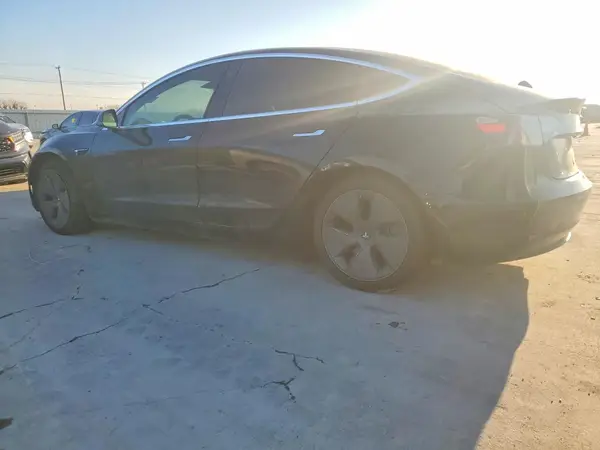 5YJ3E1EB2JF182141 2018 TESLA MODEL 3 - Image 2