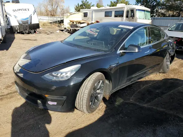 5YJ3E1EB2JF183676 2018 TESLA MODEL 3 - Image 1