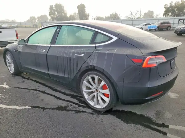 5YJ3E1EB2JF187730 2018 TESLA MODEL 3 - Image 2