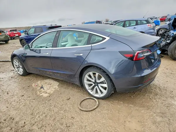 5YJ3E1EB2JF188263 2018 TESLA MODEL 3 - Image 2