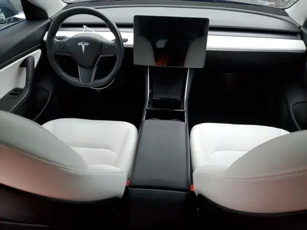 5YJ3E1EB2JF188375 2018 TESLA MODEL 3 - Image 8