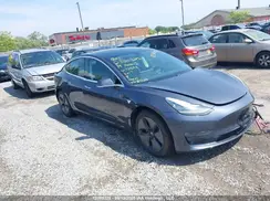 5YJ3E1EB2KF131577 2019 TESLA MODEL 3