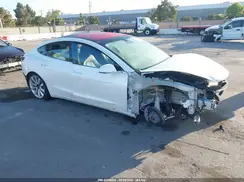 5YJ3E1EB2KF192024 2019 TESLA MODEL 3