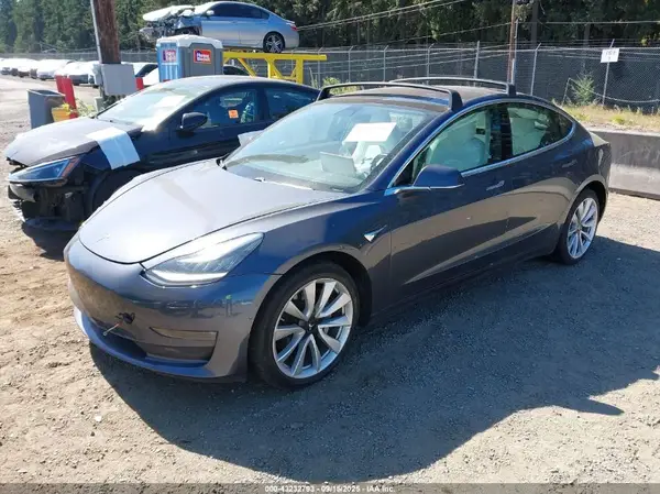 5YJ3E1EB2KF192668 2019 TESLA MODEL 3 - Image 2