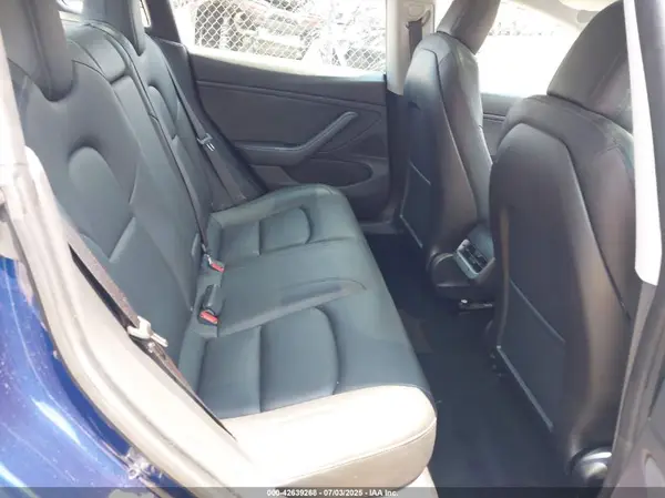 5YJ3E1EB2KF194243 2019 TESLA MODEL 3 - Image 8