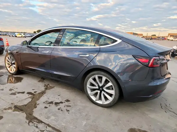5YJ3E1EB2KF194694 2019 TESLA MODEL 3 - Image 2