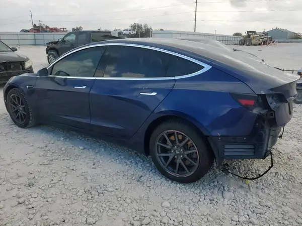 5YJ3E1EB2KF194985 2019 TESLA MODEL 3 - Image 2