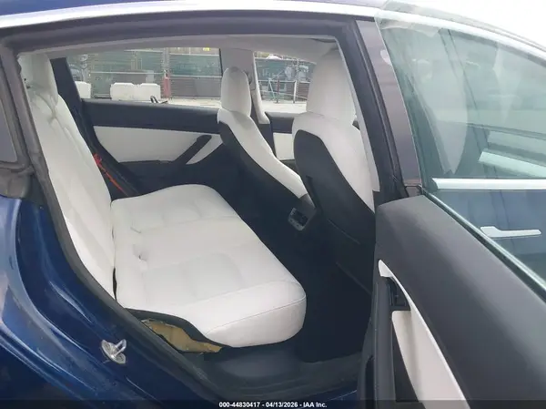 5YJ3E1EB2KF194999 2019 TESLA MODEL 3 - Image 8