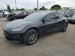 5YJ3E1EB2KF195098 2019 TESLA MODEL 3