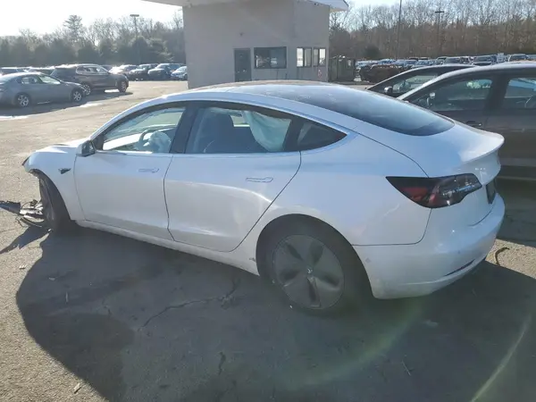 5YJ3E1EB2KF199653 2019 TESLA MODEL 3 - Image 2