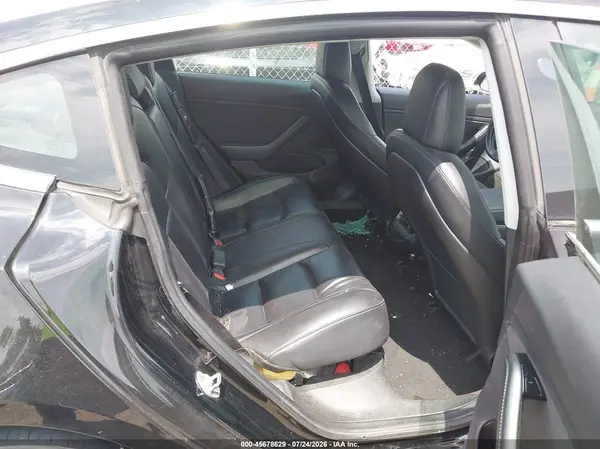 5YJ3E1EB2KF208724 2019 TESLA MODEL 3 - Image 8