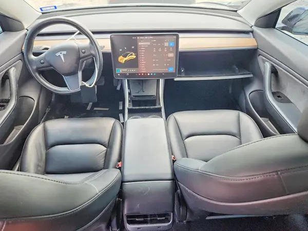 5YJ3E1EB2KF208853 2019 TESLA MODEL 3 - Image 8