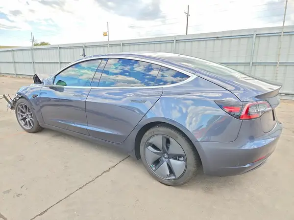 5YJ3E1EB2KF209954 2019 TESLA MODEL 3 - Image 2
