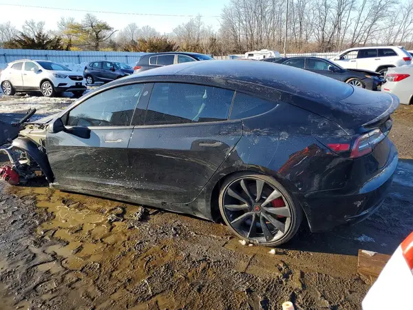 5YJ3E1EB2KF236622 2019 TESLA MODEL 3 - Image 2