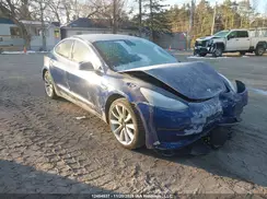 5YJ3E1EB2KF367677 2019 TESLA MODEL 3