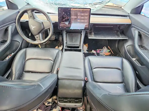 5YJ3E1EB2KF384205 2019 TESLA MODEL 3 - Image 8