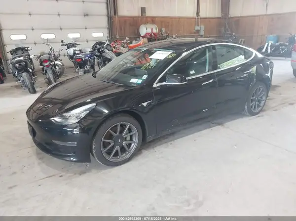 5YJ3E1EB2KF384754 2019 TESLA MODEL 3 - Image 2