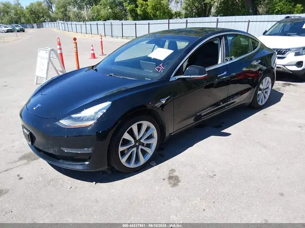 5YJ3E1EB2KF388660 2019 TESLA MODEL 3 - Image 2